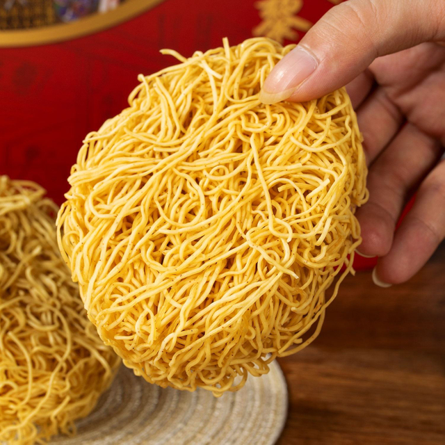 chow mein noodles