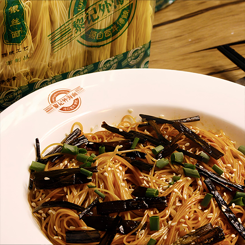 chow mein noodles