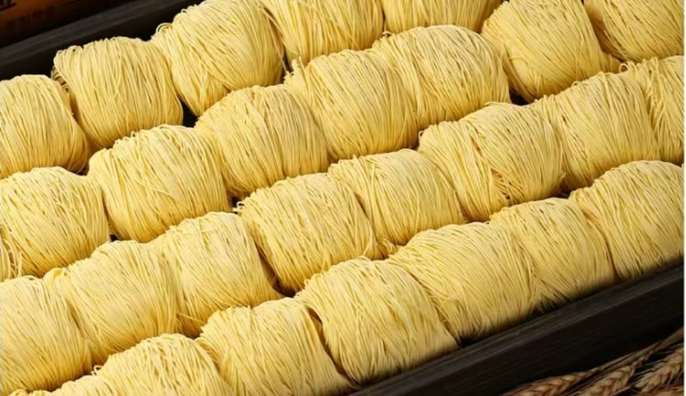 dried egg noodles