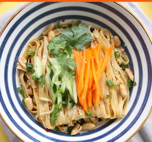 Liji Quick Cooking Durum Wheat Noodles Low-fat Hala Meal Replacement 1.3kg Box Packing Wide Noodles